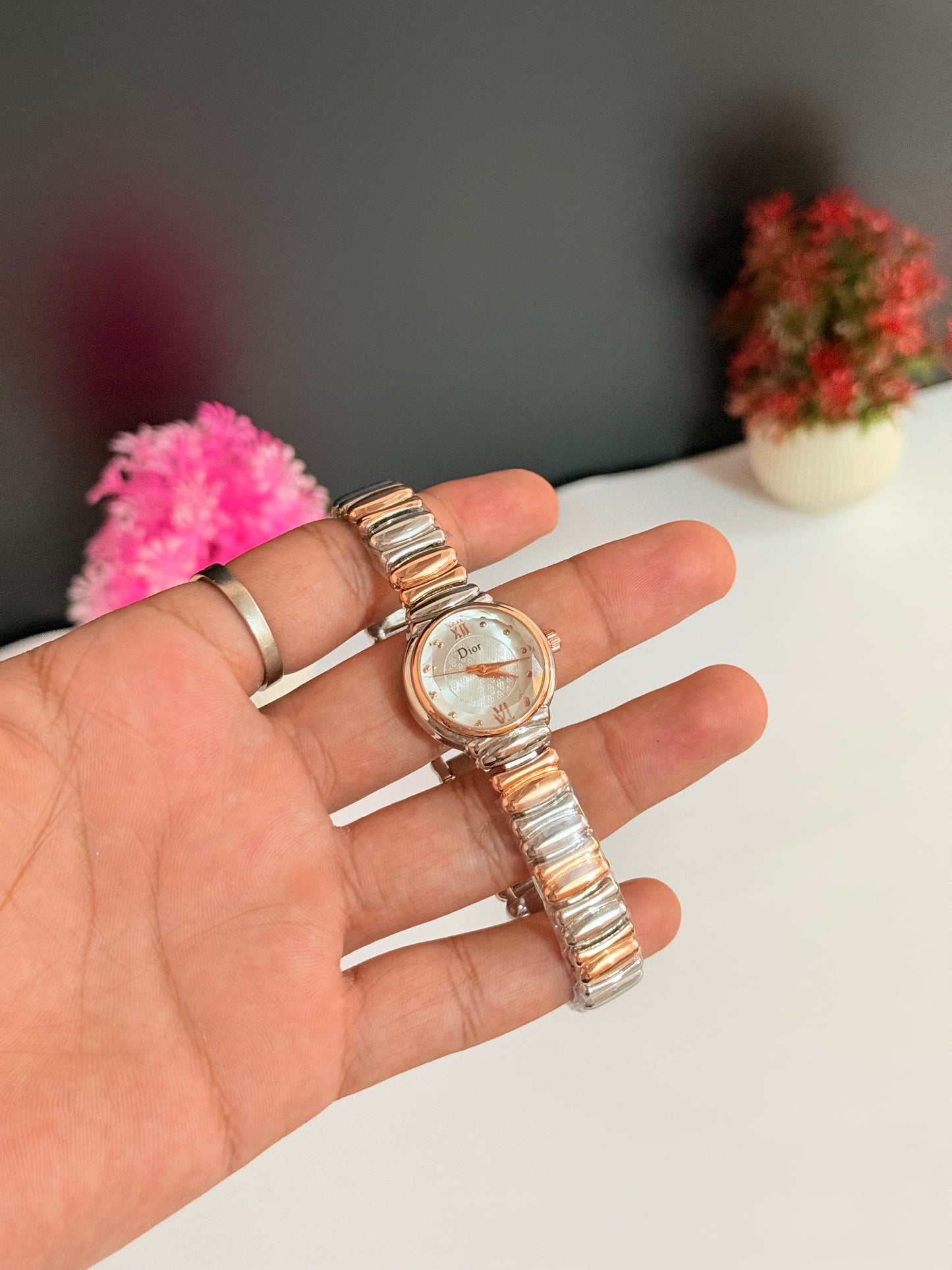 Di-or Two tone Round Dial | Ladies Watch