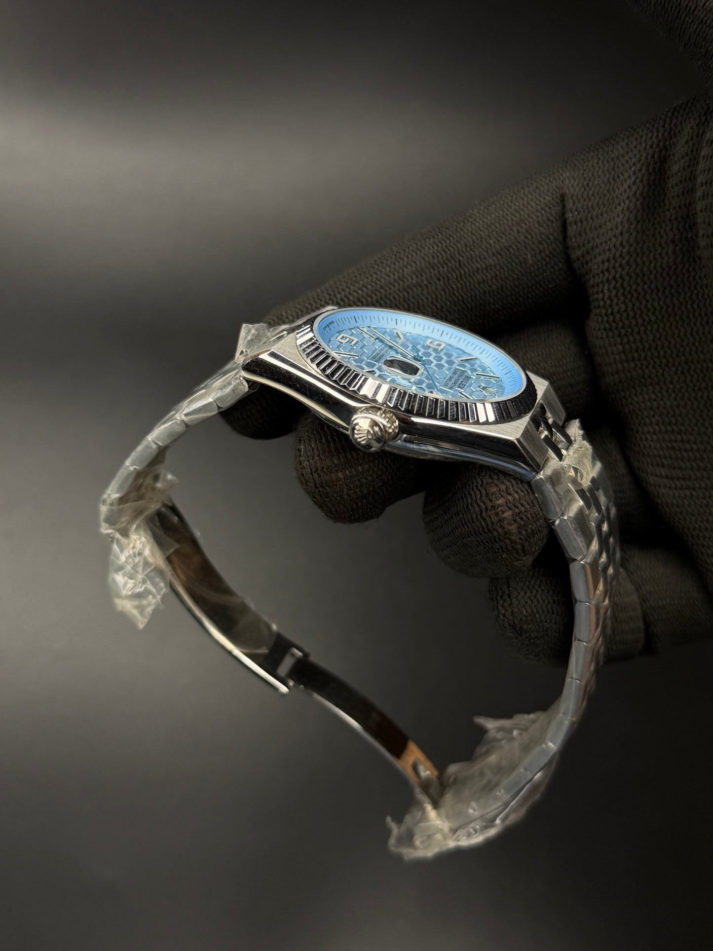 40mm Land Dweller Style Automatic Watch – Ice Blue Honeycomb Dial | Flat Jubilee Bracelet