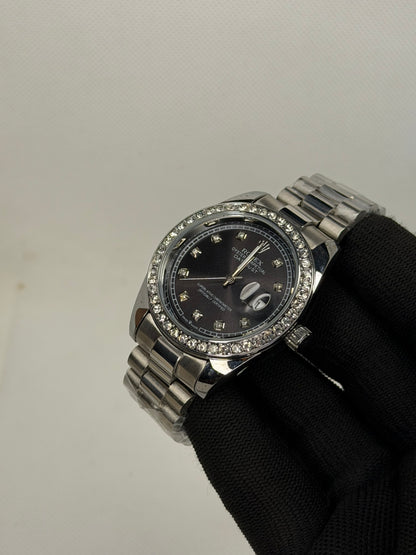Luxury Diamond Bezel Date Watch – Black Dial Stainless Steel Men’s Watch | Semi Automatic