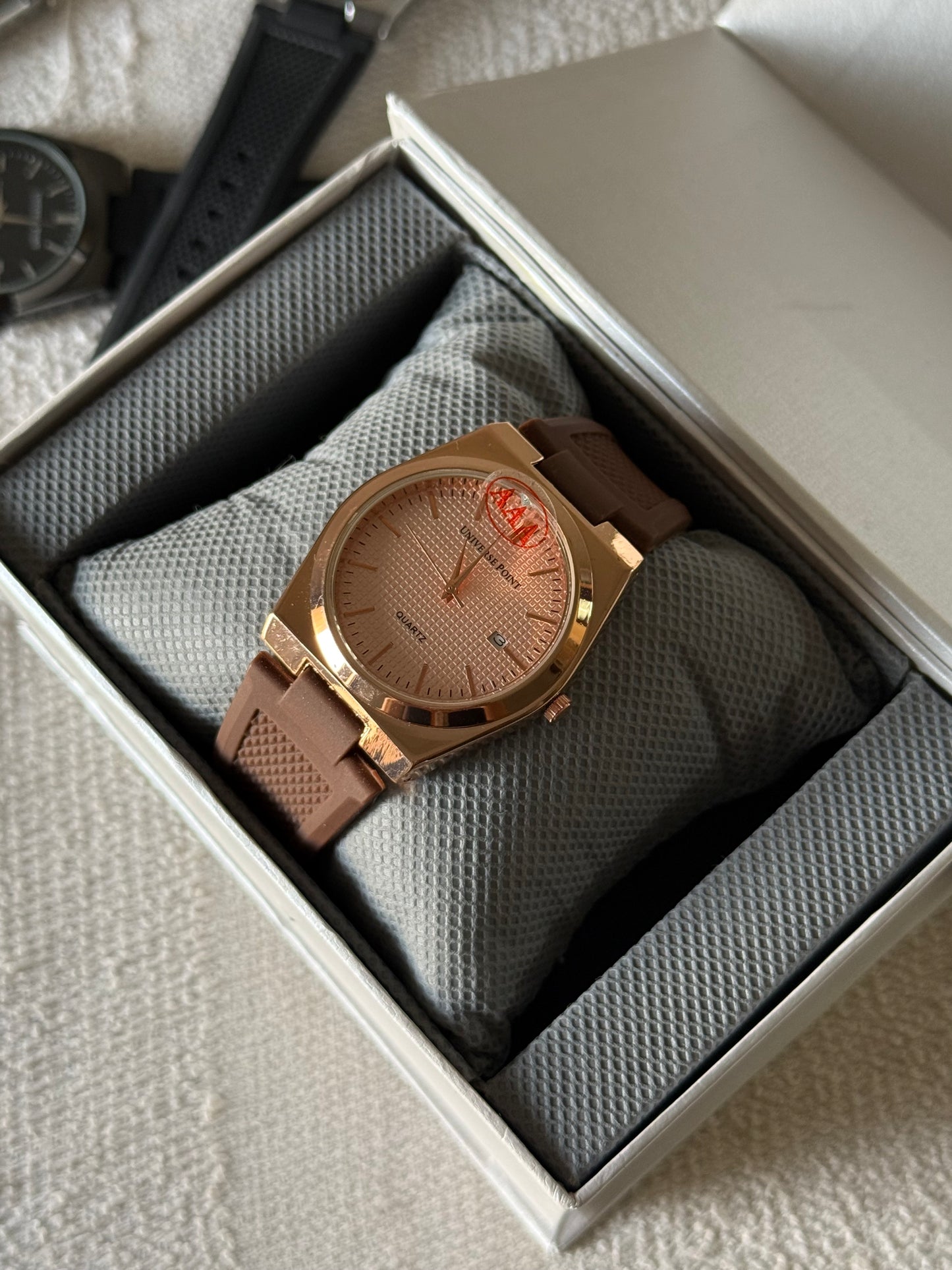 MJ Universe Point Men’s Slim Quartz Watch With Date