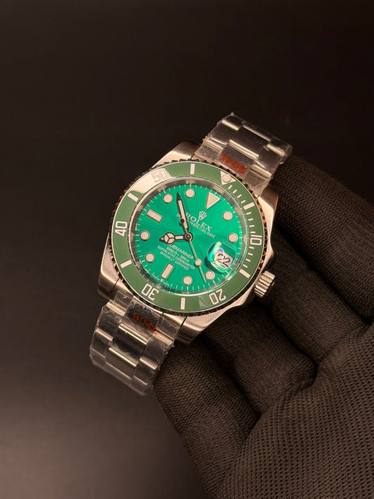 40mm Diver Automatic Watch – Green Sunburst Dial | Oyster Bracelet