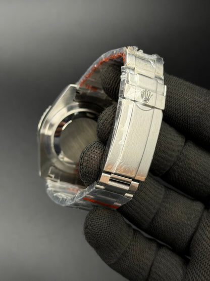 40mm Diver Automatic Watch – Black Dial | Oyster Bracelet