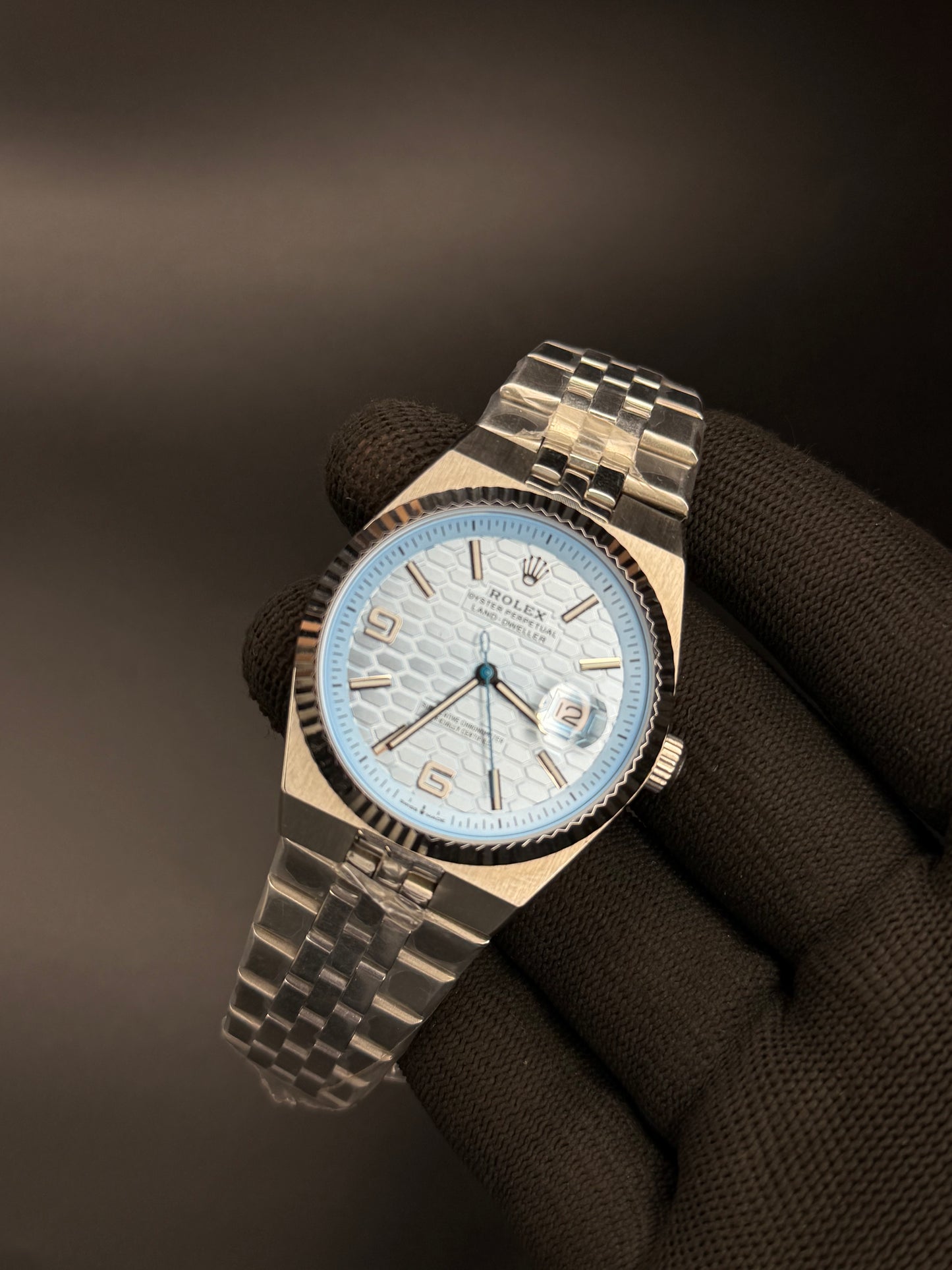 40mm Land Dweller Style Automatic Watch – Ice Blue Honeycomb Dial | Flat Jubilee Bracelet