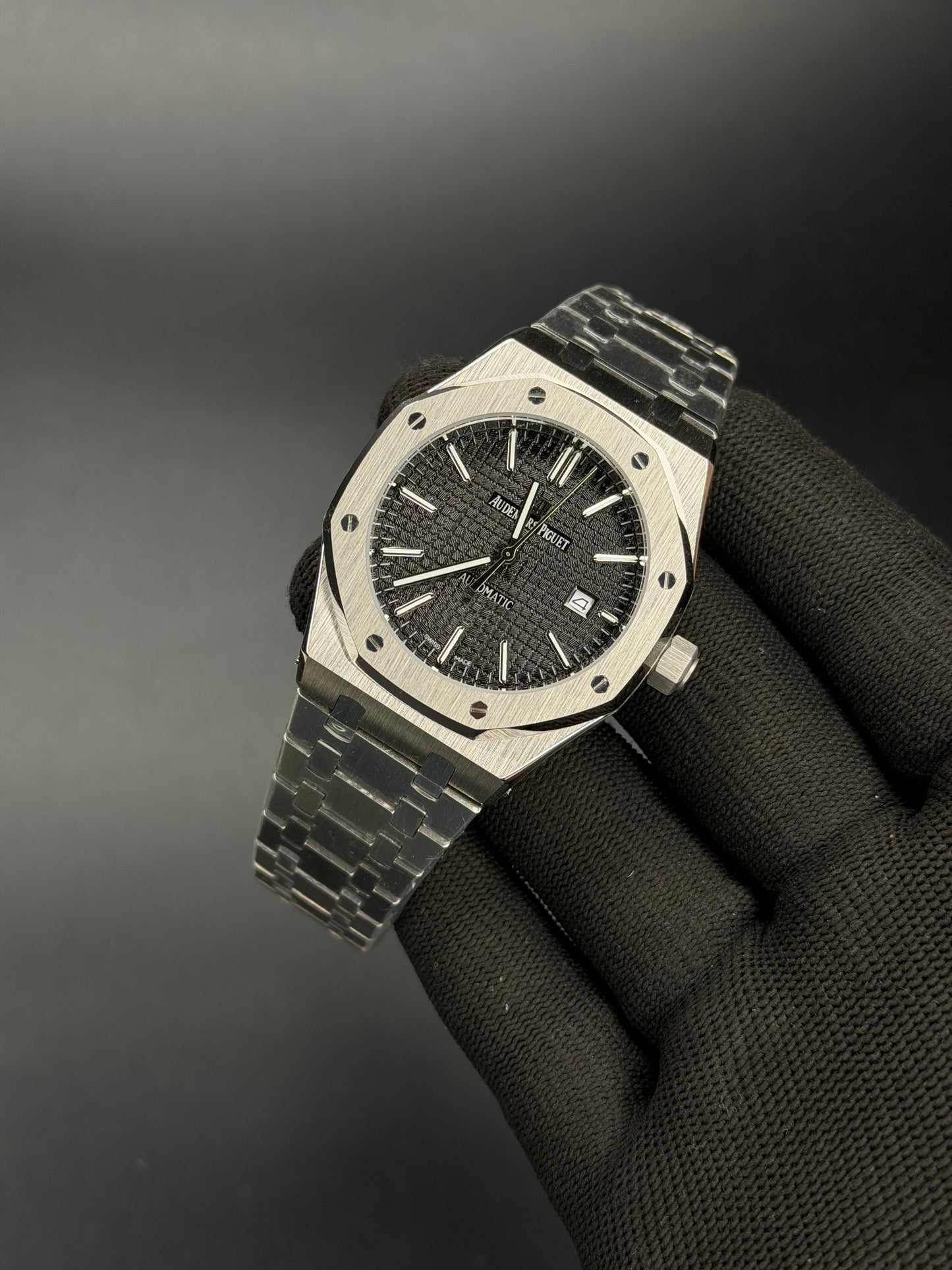 41mm Luxury Oak Automatic Watch – Black Tapisserie Dial