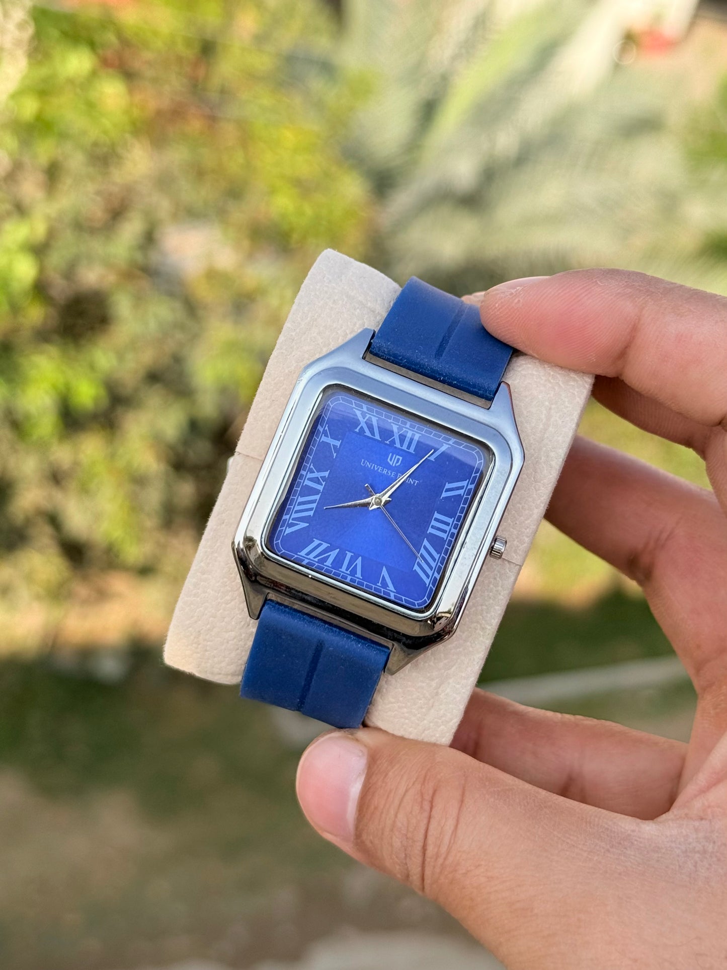 MJ Upoint Roman Dial | Magnetic Lock Old Money