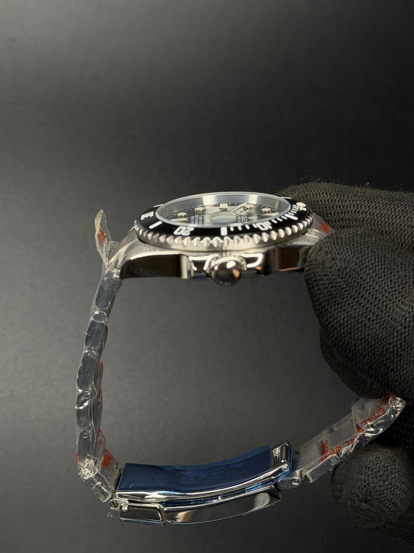 40mm Diver Automatic Watch – Black Dial | Oyster Bracelet