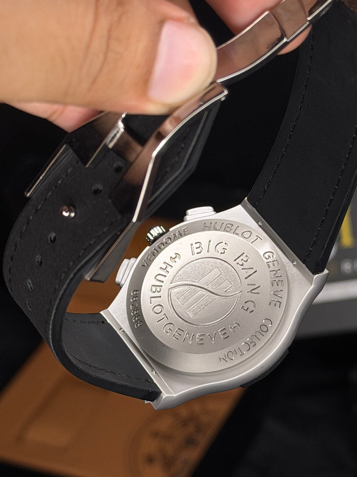 HB Quartz Open Dial With Date | MJ Store