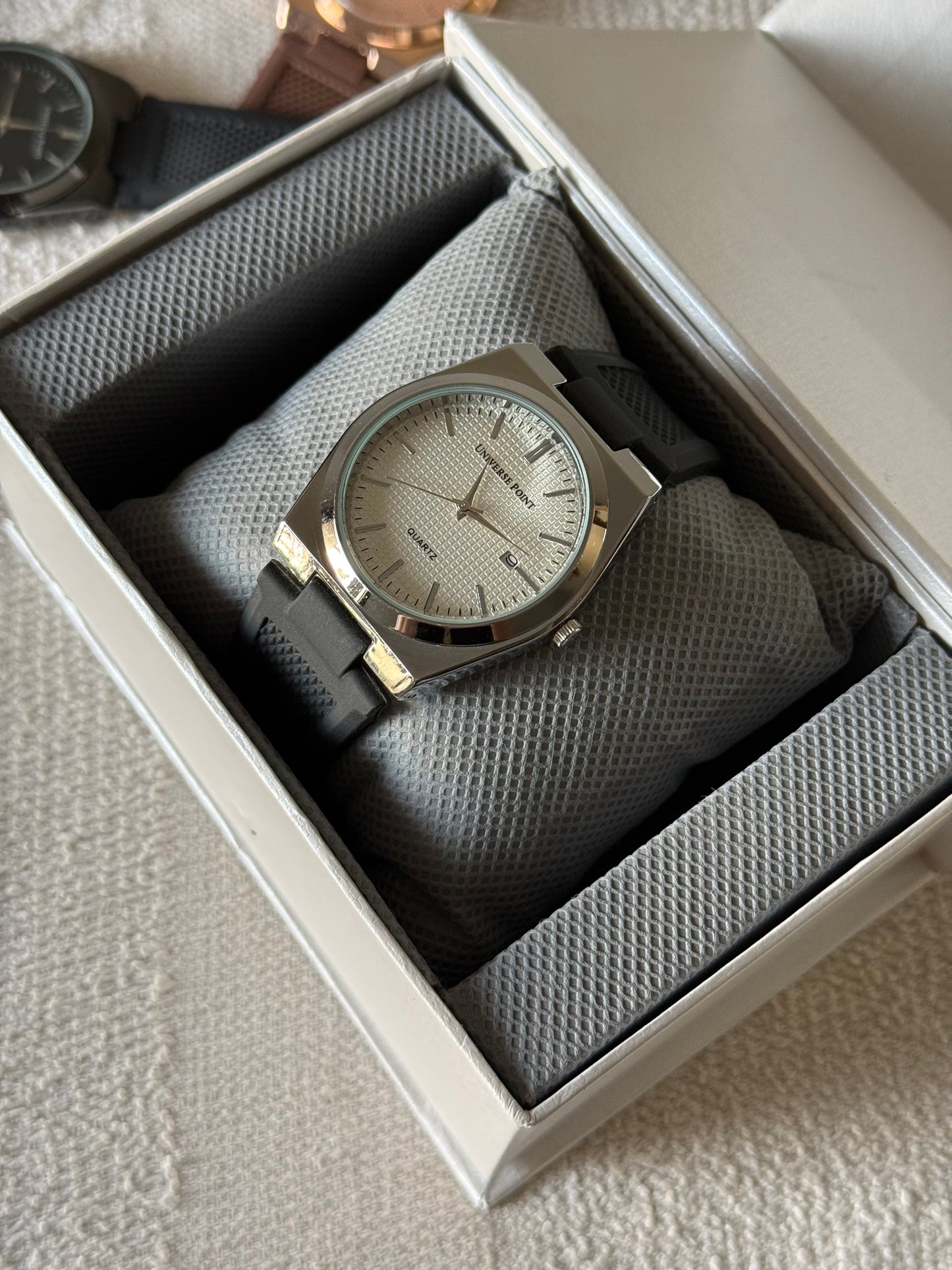 MJ Universe Point Men’s Slim Quartz Watch With Date